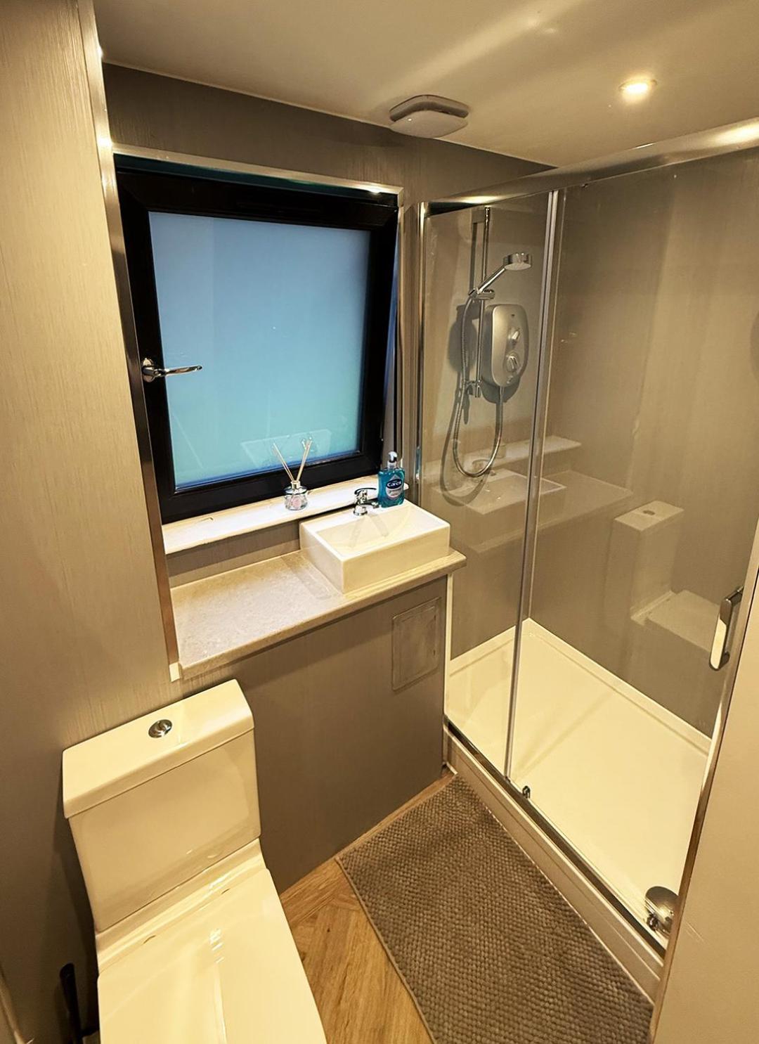 River Logie Lodges Westfield  外观 照片